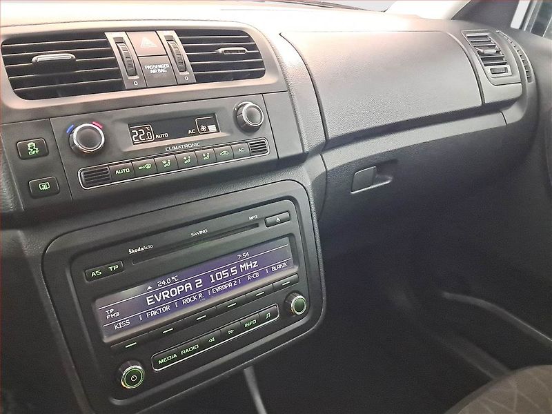 Škoda Fabia (2013) 1.6 TDI, Serv.kniha, po STK - fotka 12 z 18