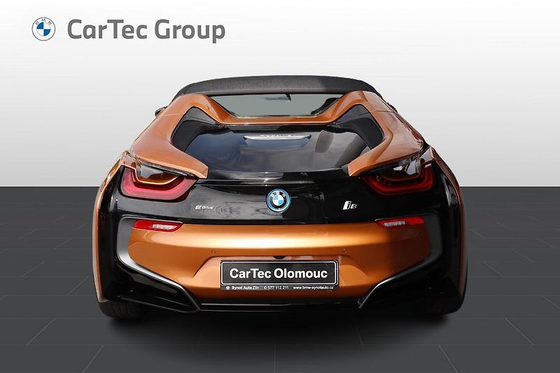 BMW i8 - fotka 4 z 19