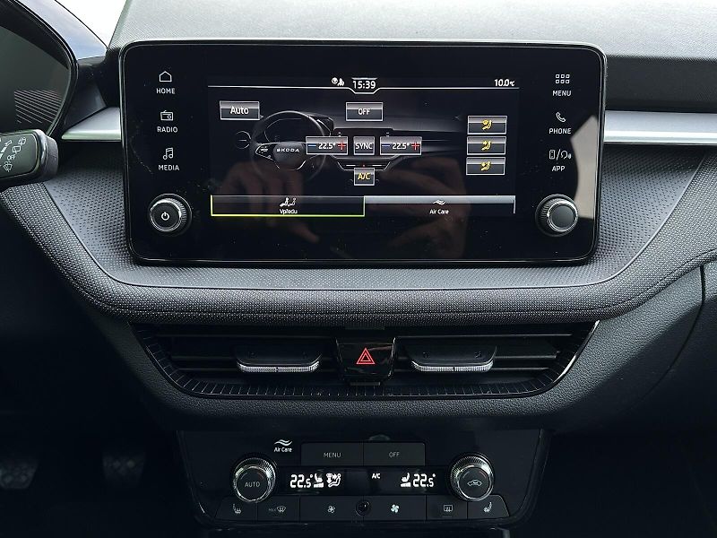 Škoda Fabia 1.0TSi 95PS LED V.Cockpit Clim - fotka 20 z 36