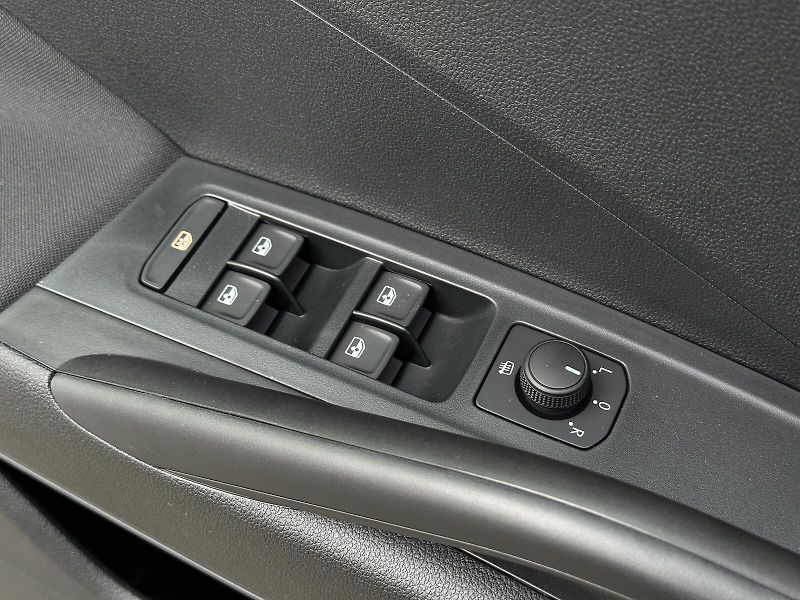 Škoda Fabia 1.0TSi 95PS LED V.Cockpit 2Z.C - fotka 15 z 40