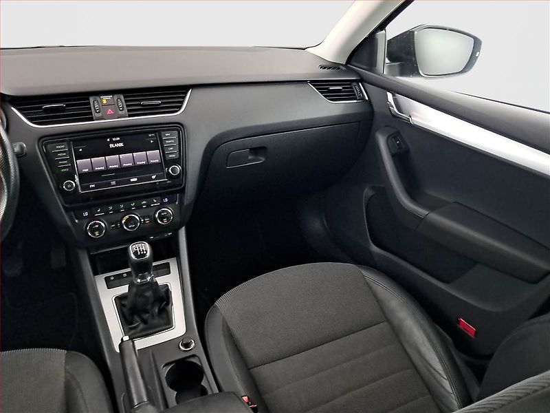 Škoda Octavia (2015) Elegance 2.0 TDI, Serv.kniha - fotka 8 z 17