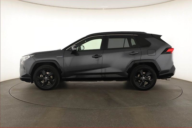 Toyota RAV4 (2020) 2.5 Hybrid - fotka 3 z 20