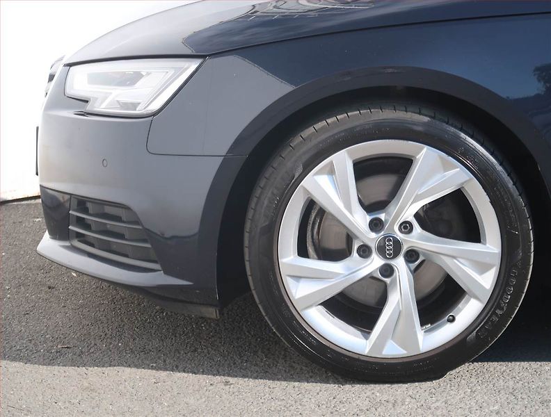 Audi A4 (2017) 2.0 TDI, Automat, Serv.kniha - fotka 15 z 23