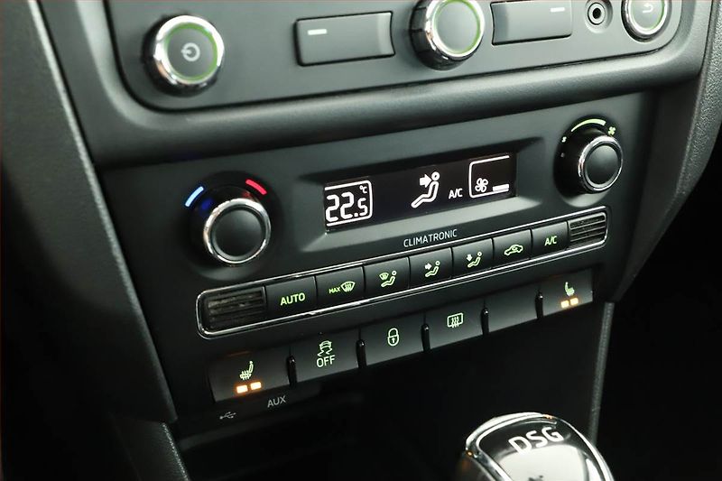 Škoda Rapid (2014) Spaceback 1.6 TDI, Automat - fotka 14 z 15