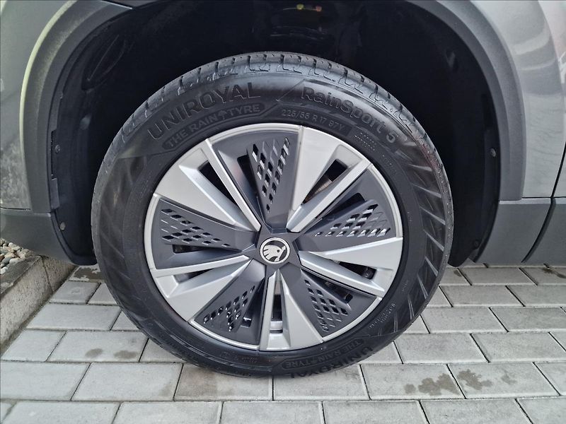 Škoda Karoq 2.0 TDI 110kW 4x4 DSG Style - fotka 43 z 50