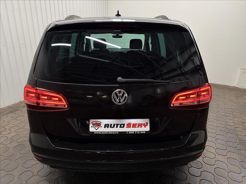 Volkswagen Sharan 2.0TDI 110kW 4MOTION MANUÁL 1M - fotka 7 z 38