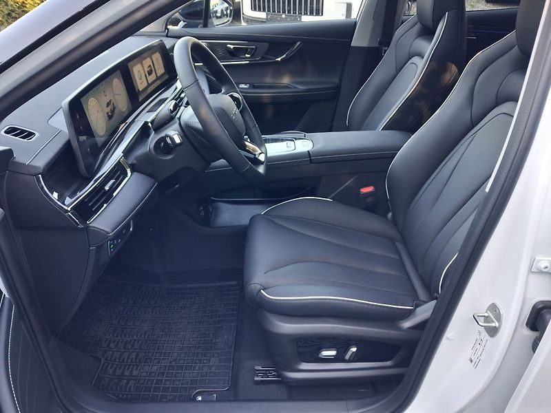Omoda 5 (2026) Premium 1.5 tGDI HEV - fotka 8 z 27