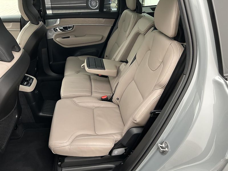 Volvo XC90 2.0 T8 AWD 4x4 ULTRA DARK - fotka 12 z 33