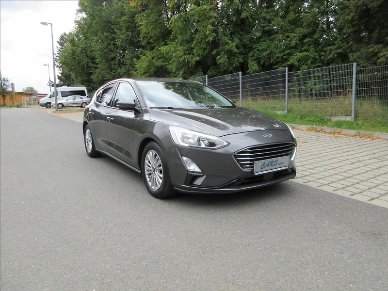 Ford Focus 1,0 i, Vyhř.sed,vol,okn, Navi, - fotka 4 z 29