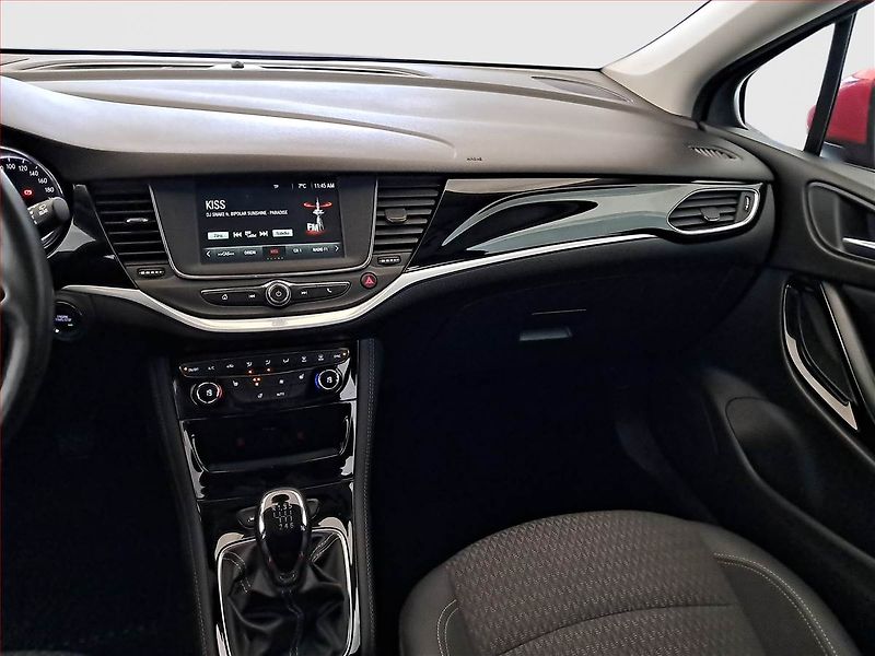 Opel Astra (2017) Innovation 1.4 T, Serv.kniha - fotka 8 z 18