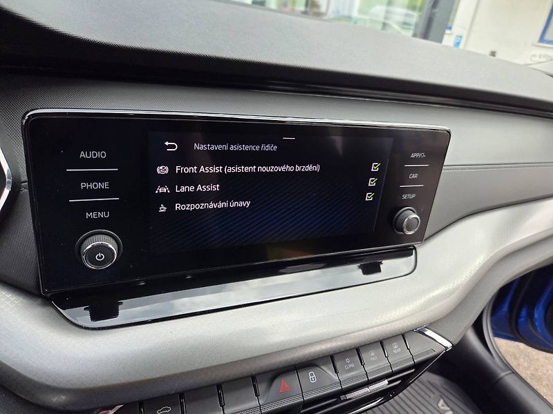 Škoda Octavia 1.5 TSI Ambiente - fotka 17 z 31