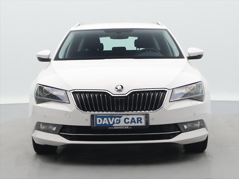 Škoda Superb 1,6 TDI Style 1.maj servis kn. - fotka 2 z 29