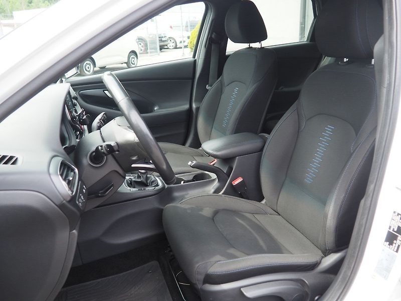 Hyundai i30 1.4-GDI, 103 kW, CZ, Navi - fotka 10 z 47