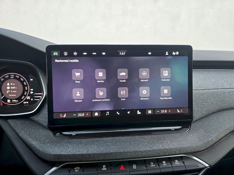 Škoda Octavia (2024) 1,5TSI 110KW Top Selection - fotka 8 z 36