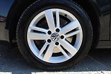Volkswagen Golf 2,0 TDI  TAŽNÉ,SERVIS,MATCH - náhled 24