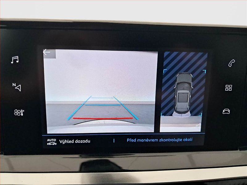 Peugeot 2008 (2022) Allure 50 kWh, SoH 90% - fotka 13 z 23