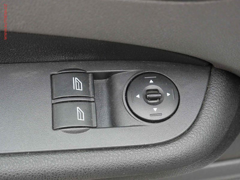 Ford Focus (2007) 1.6i, ČR, servis.kniha - fotka 11 z 15
