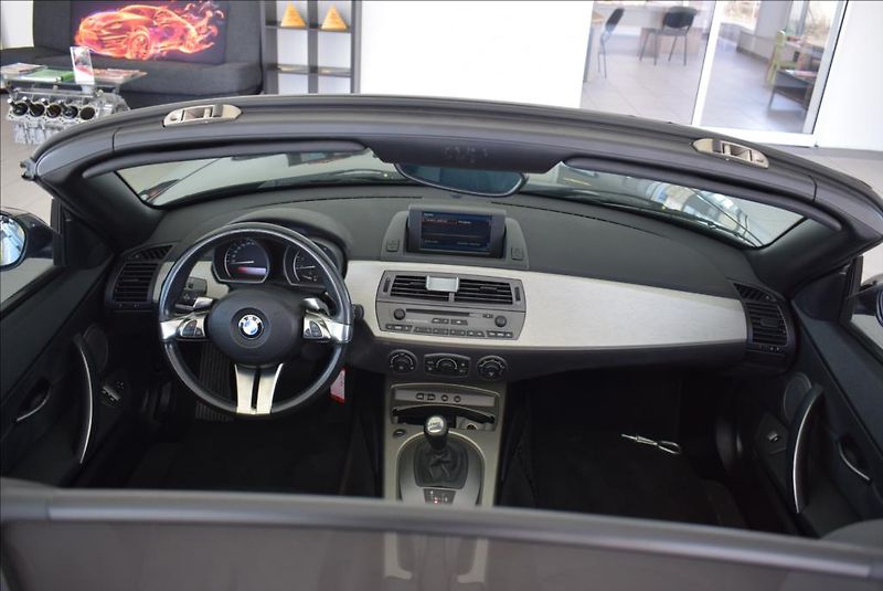 BMW Z4 3,0 i, NAVI,AUT+F1, - fotka 17 z 28