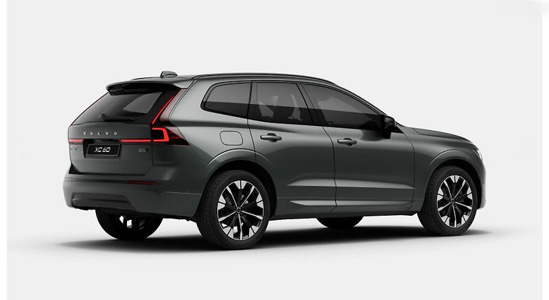 Volvo XC60 (2026) B5 AWD PLUS DARK AUT - fotka 5 z 14