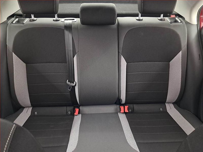 Škoda Rapid (2017) Ambition 1.2 TSI, Serv.kniha - fotka 10 z 15