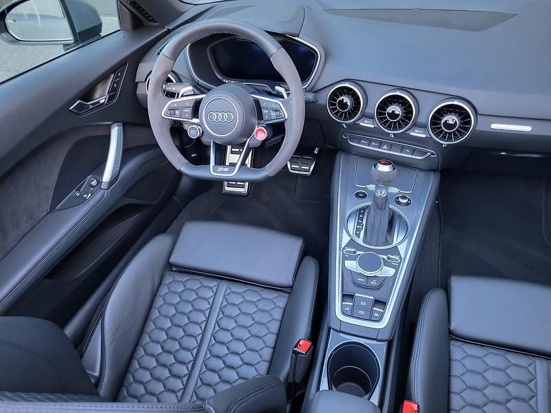 Audi TT RS (2022) ROADSTER | MATRIX - fotka 11 z 40
