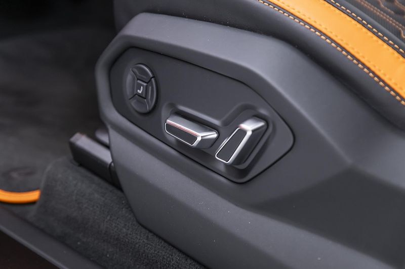 Lamborghini Urus - fotka 27 z 42