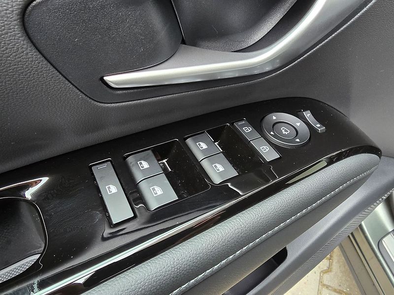 Hyundai Tucson (2025) 1.6T-GDi MT 20 YEARS - fotka 10 z 26