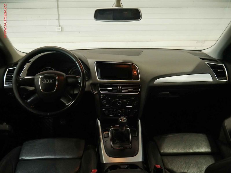 Audi Q5 (2012) 2.0 TDI, 2.maj, Kůže, AC - fotka 8 z 18