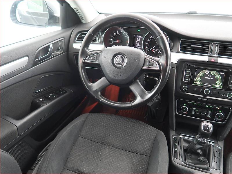 Škoda Superb (2014) Ambition 2.0 TDI, Serv.kniha - fotka 7 z 20