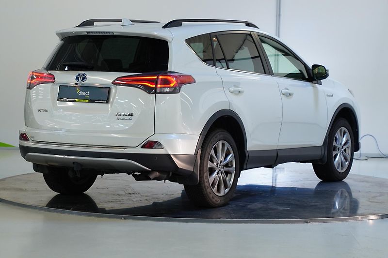 Toyota RAV4 - fotka 2 z 30