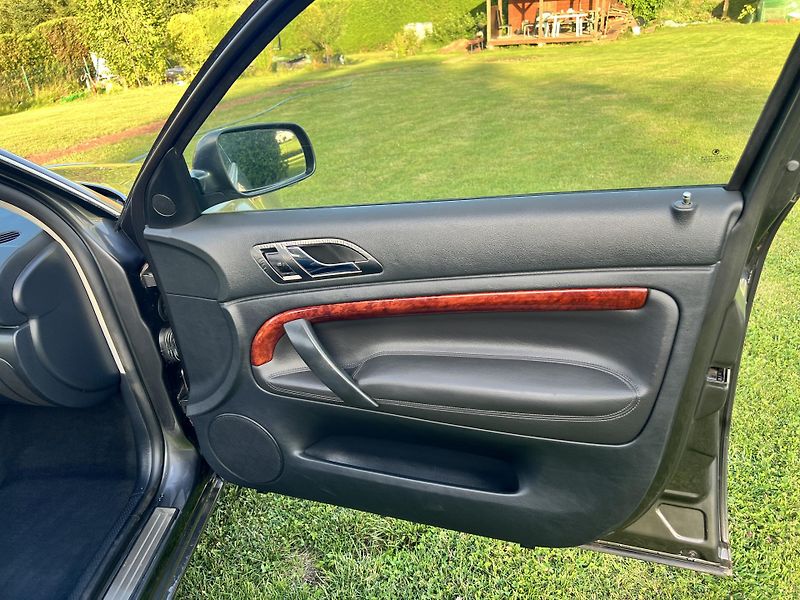 Škoda Superb 1.9TDI 96KW,KůŽE,XENONY,TZ - fotka 22 z 42