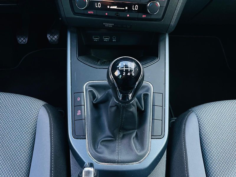 Seat Arona 1.0TSI 85KW 1.MAJITEL SENZORY  - fotka 38 z 46