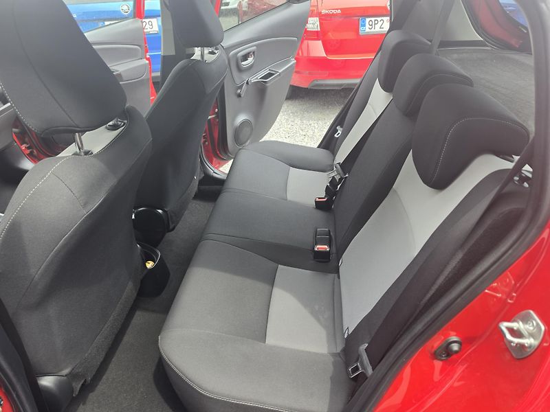 Toyota Yaris 1.5 VVti Automat  - fotka 8 z 14