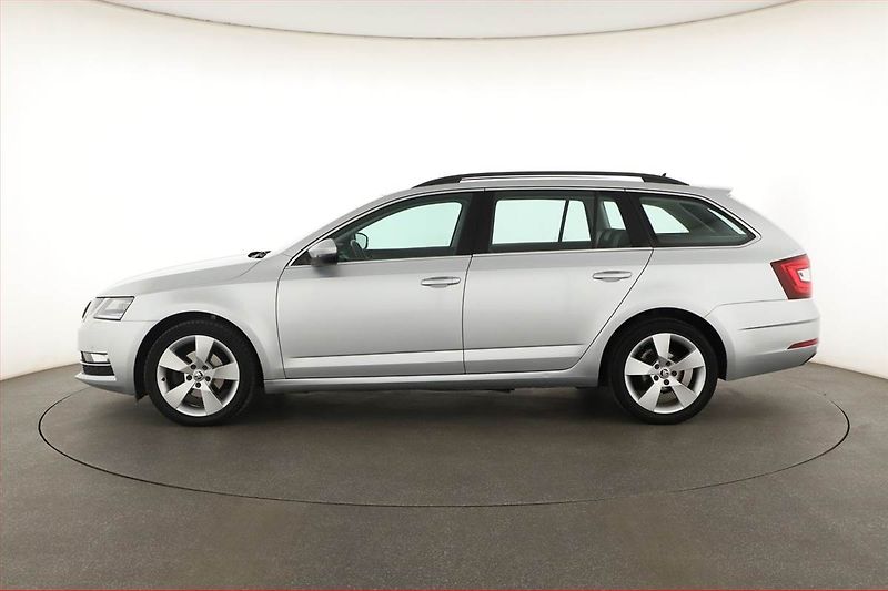 Škoda Octavia (2020) Style 1.6 TDI, Kůže, Tempomat - fotka 3 z 14