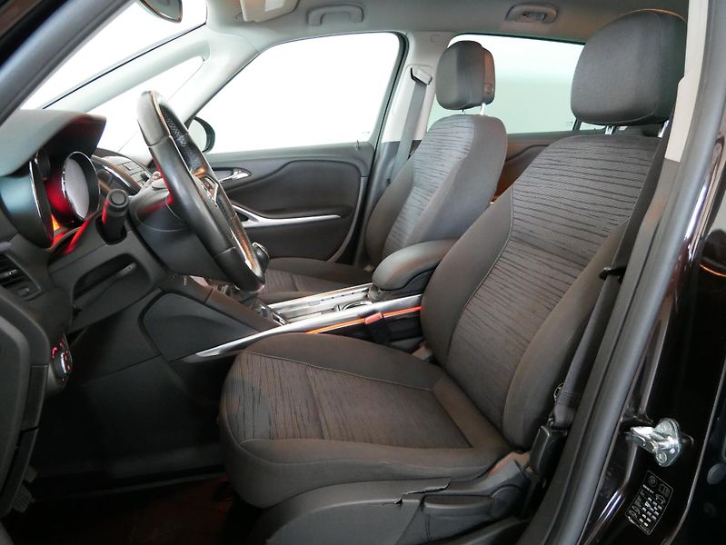 Opel Zafira - fotka 11 z 25