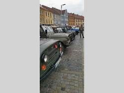 Výstava veteránů na třebíčském náměstí zakončila sezonu Veteran Car Clubu Třebíč 2022
