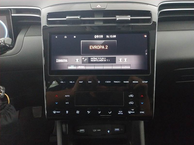 Hyundai Tucson (2021) 1.6 T-GDI - fotka 12 z 19