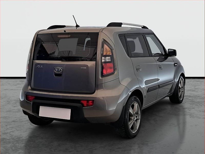 Kia Soul (2009) 1.6 CRDI, Vyhř. sedaček - fotka 5 z 16