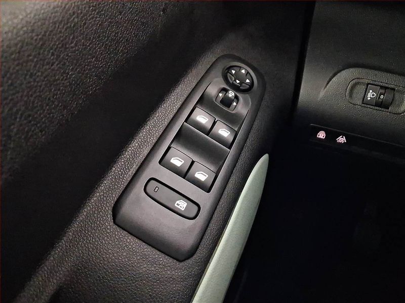 Citroën Berlingo (2021) Maxi Feel Pack 1.5 BlueHDi - fotka 17 z 19