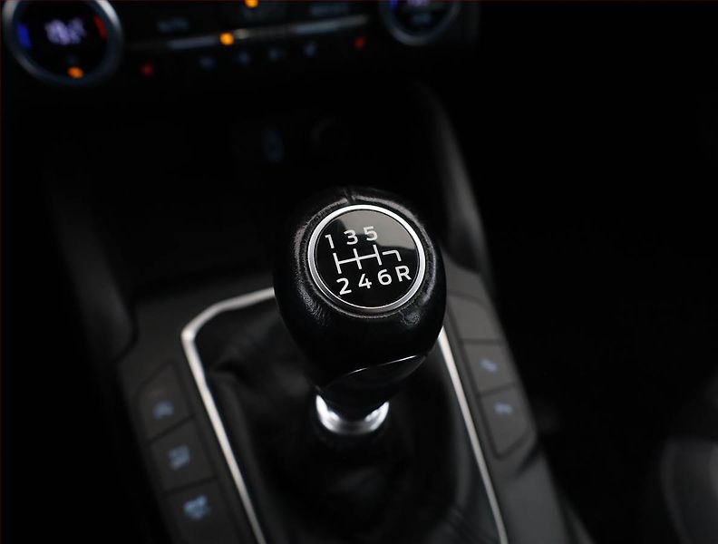 Ford Focus (2018) 1.0 EcoBoost, Serv.kniha, Navi - fotka 12 z 17