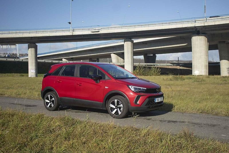 Crossland HIT představuje skvělou nabídku poměru cena-výkon.