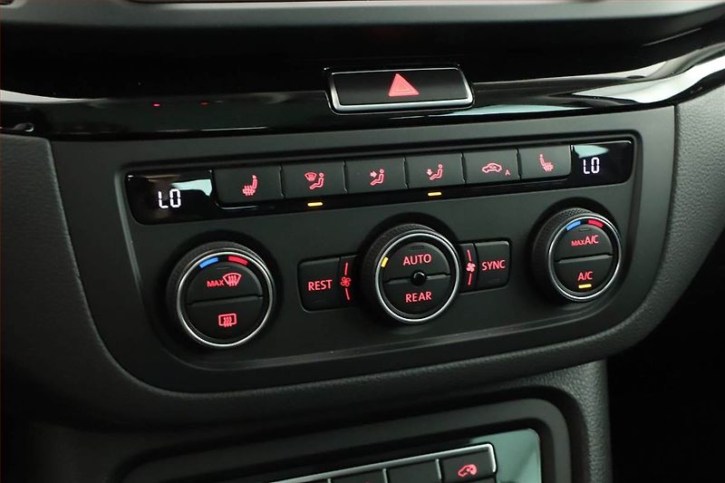 Volkswagen Sharan (2019) 2.0 TDI - fotka 16 z 23