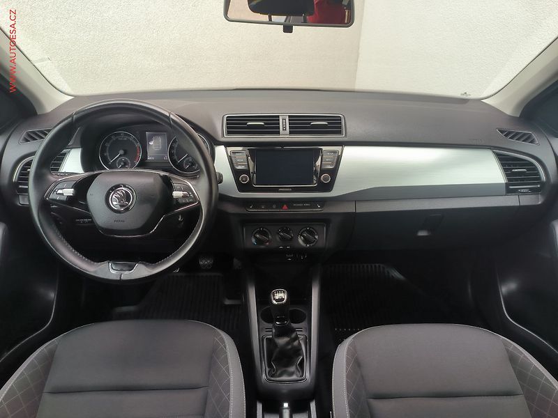Škoda Fabia (2021) 1.0 TSI, Ambition, TZ, kamera - fotka 8 z 21