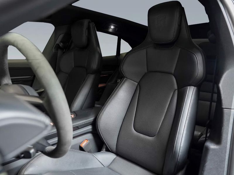 Porsche Taycan 4S Sport Turismo Pano 360 Soft - fotka 11 z 29
