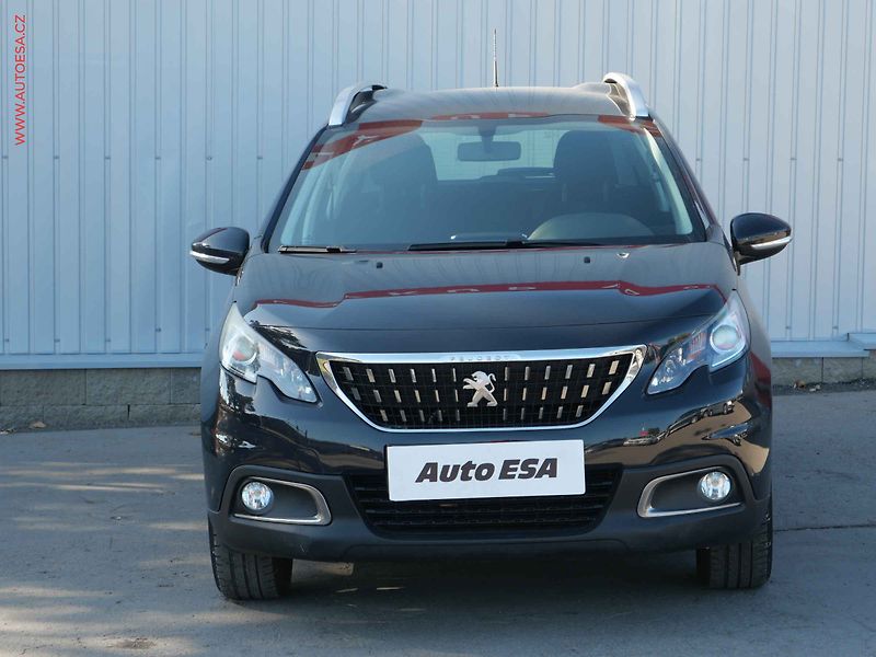 Peugeot 2008 (2019) 1.2 PT, 1.maj,ČR, Active - fotka 2 z 19