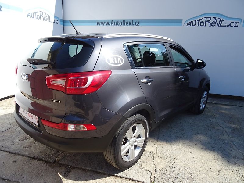 Kia Sportage (2011) 1.7CRDi,85kW,S.kn,tažne,ALU - fotka 4 z 23