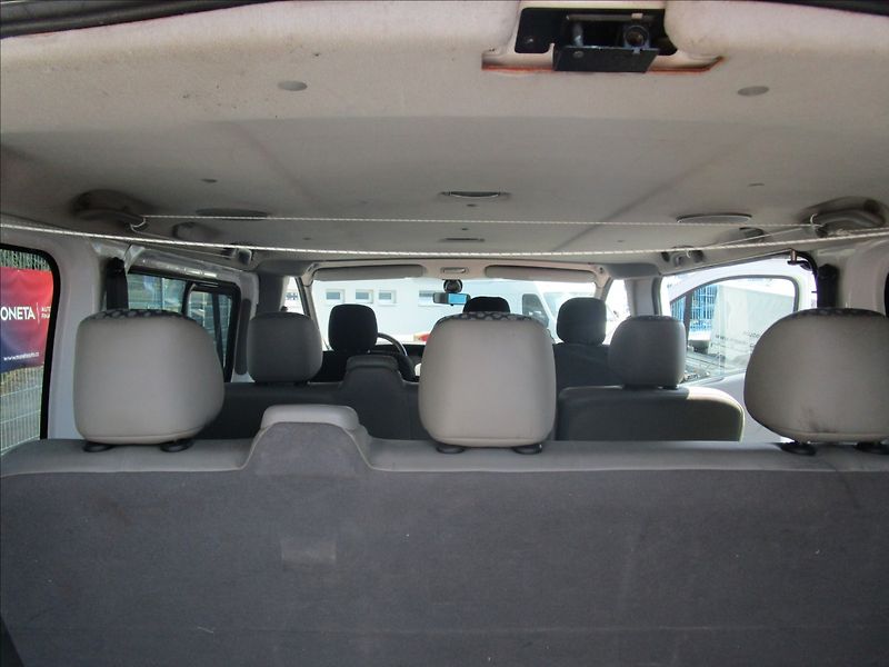 Renault Trafic 2.0dCi 115 Passenger, 9 míst - fotka 35 z 41