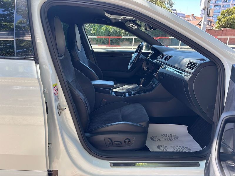 Škoda Superb 2.0TDI-AT/2018/SPORTLINE-ZÁRUK - fotka 27 z 55