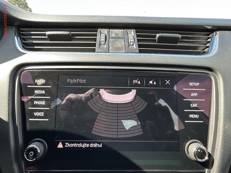 Škoda Octavia (2019) 2.0 TDI, ČR, Style - fotka 14 z 14