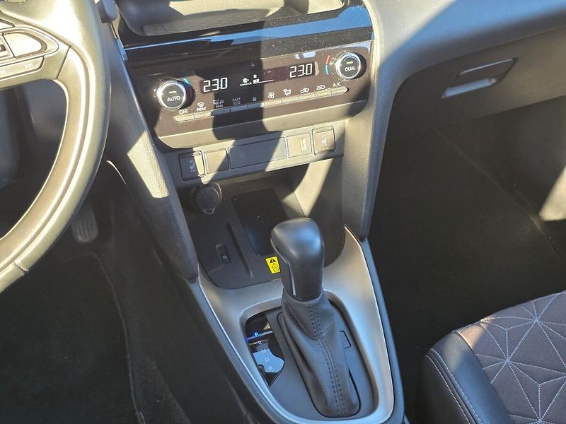 Toyota Yaris Cross 1.5 Executive 1.MAJ TAŽNÉ - fotka 14 z 17